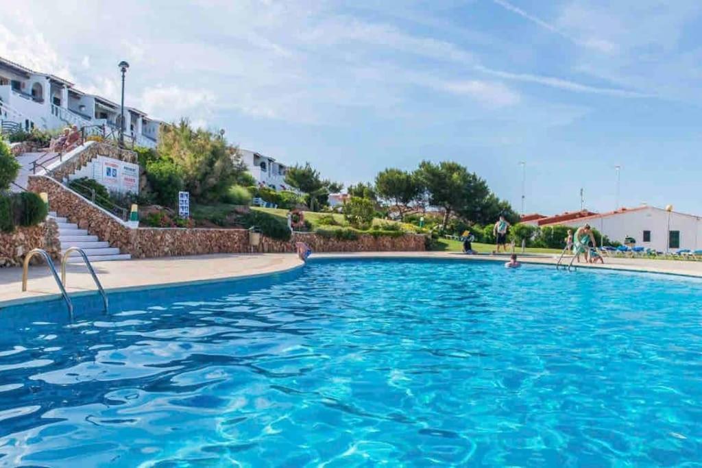 Apartment Lovely Hideaway With Pool And White *