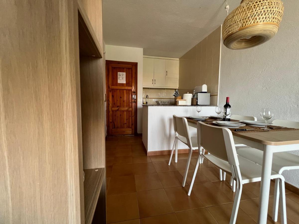 Lovely Hideaway With Pool And White Apartment Arenal d'en Castell